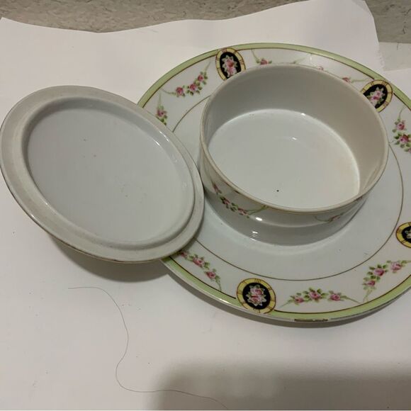 Vintage Nippon Hand Painted Porcelain butter dish with lid - Picture 3 of 7